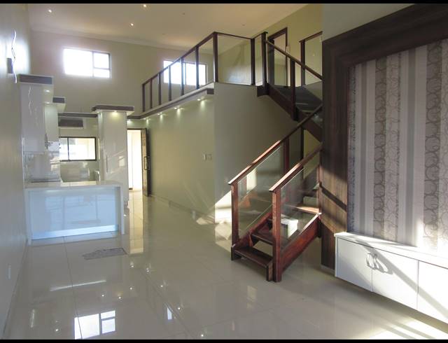 4 BEDROOM APARTMENT RENTED IN UMHLANGA CENTRAL